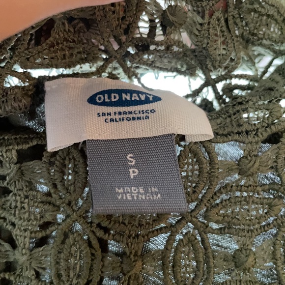 Old Navy Olive short sleeve embroidered top - Picture 3 of 3